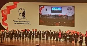 Avrupa'nın birçok bölgesinden baro başkanları ve hukuk kurumu temsilcileri İstanbul Barosu olağanüstü genel kurul toplantısına destek için geldi.