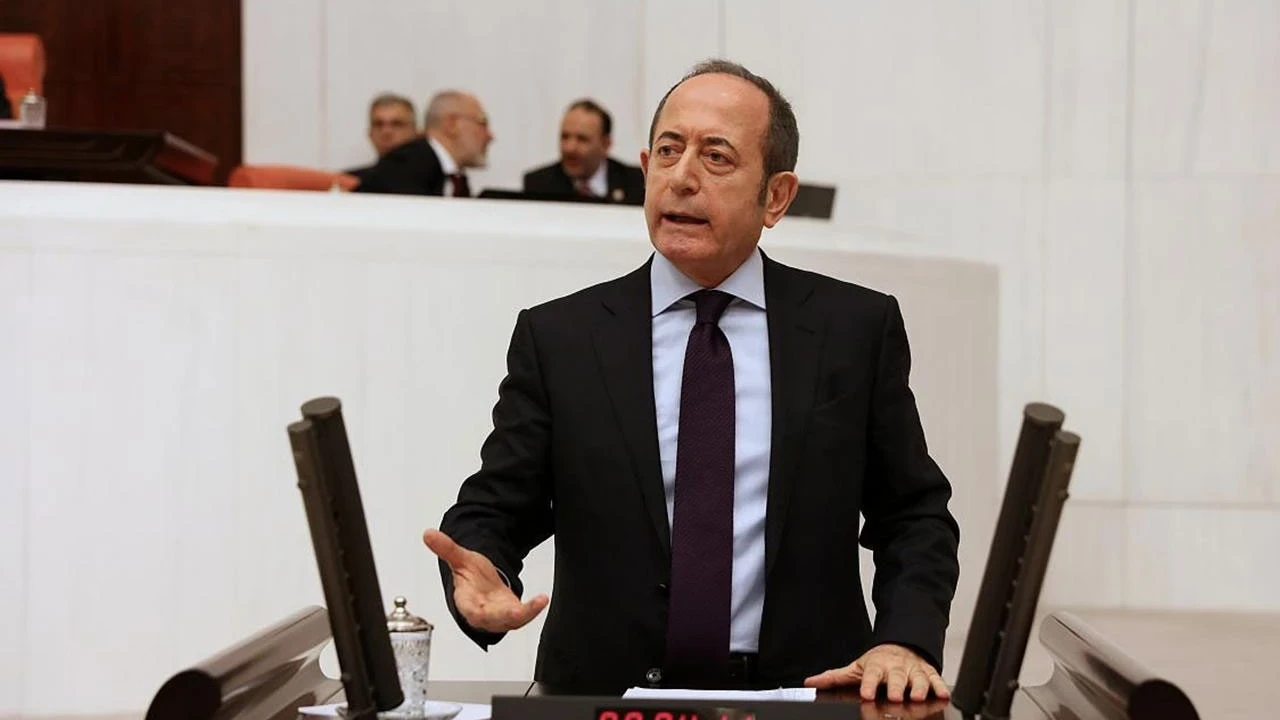 Mehmet Akif Hamzaçebi